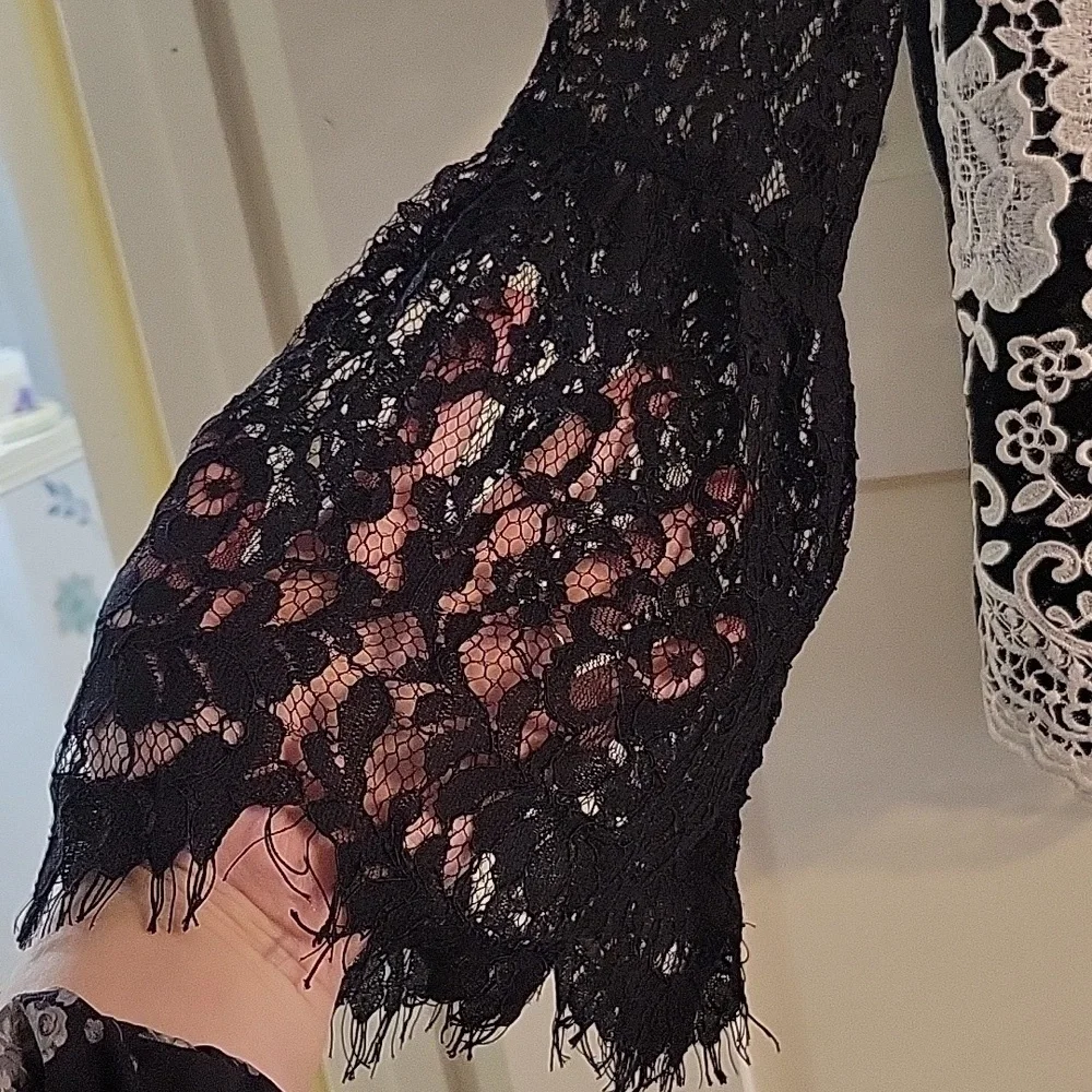Lace Blouse - Picture 2 of 7